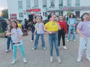 Концерт у фонтана