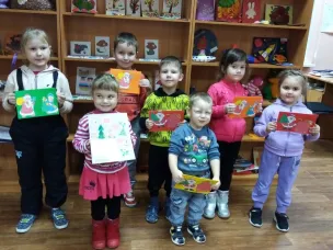 Патриотическая акция «Новогодняя открытка солдату»