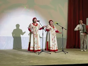 Концертная программа «Весне все возрасты покорны!»