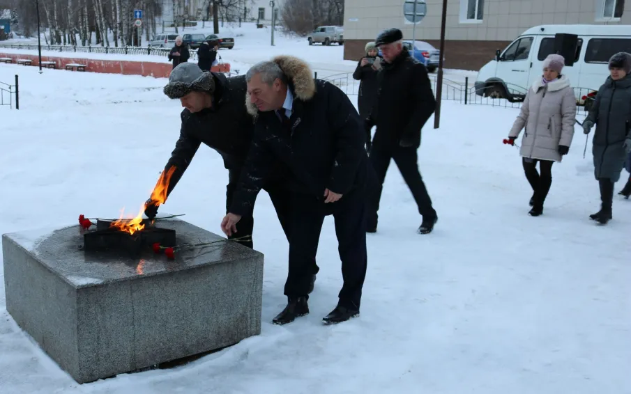 Памятный митинг ко Дню Героев Отечества