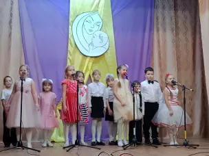 Концерт  «Поговори со мною, мама» в Васильсурском ГДК.