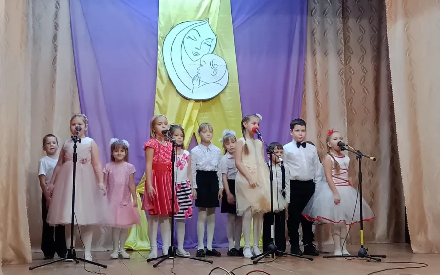 Концерт  «Поговори со мною, мама» в Васильсурском ГДК.