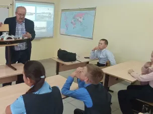 Научный сотрудник музея А.М. Дюжаков провел музейный урок для пятиклассников Воротынской средней школы